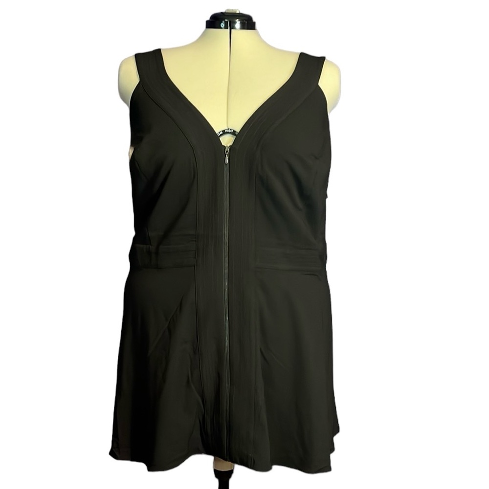 Torrid Peplum Crepe Zip Front Blouse (NWT)